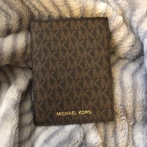 Michael kors card/ passport holder